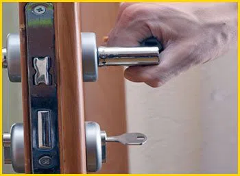 Metro Locksmith Services Saint Francis, WI 414-431-8798 Metro Locksmith Services Saint Francis, WI 414-431-8798 - 7-lock-installation